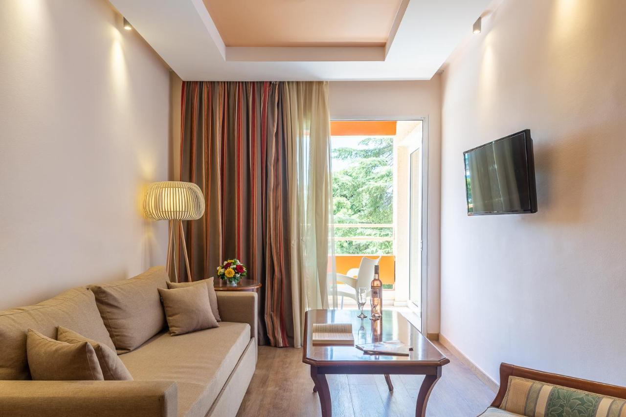 Oasis Hotel Apartments Atenas Exterior foto